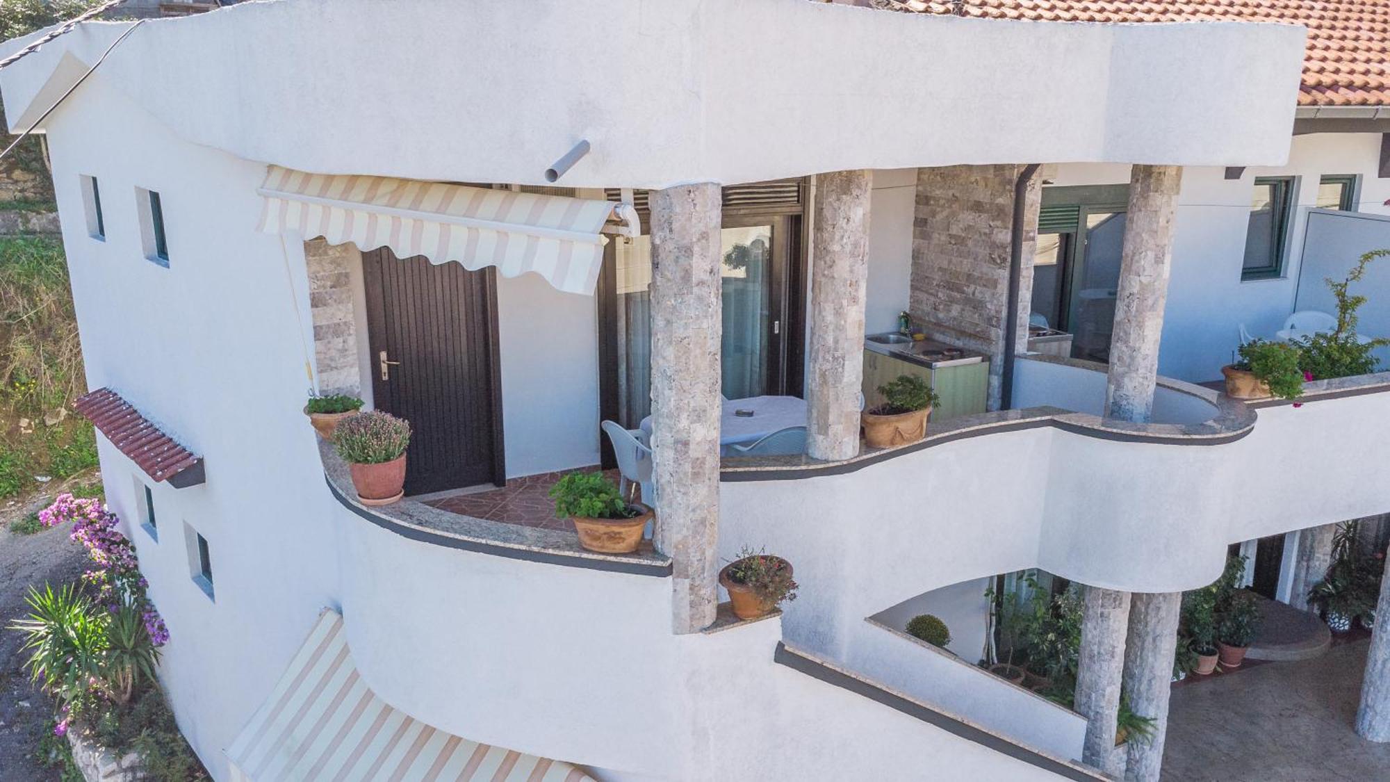 Apartments Ishmi In Center Of Ulcinj Kamer foto