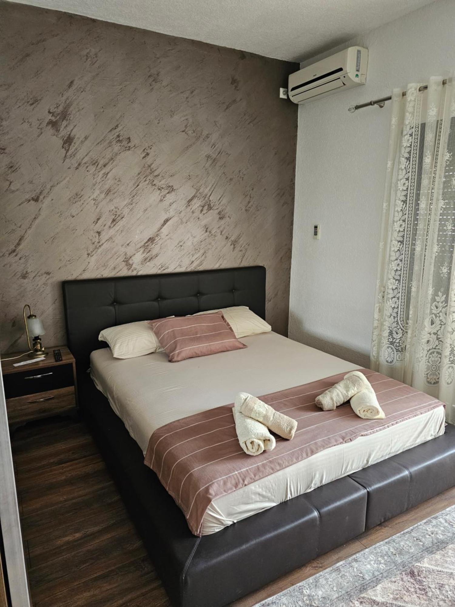 Apartments Ishmi In Center Of Ulcinj Kamer foto