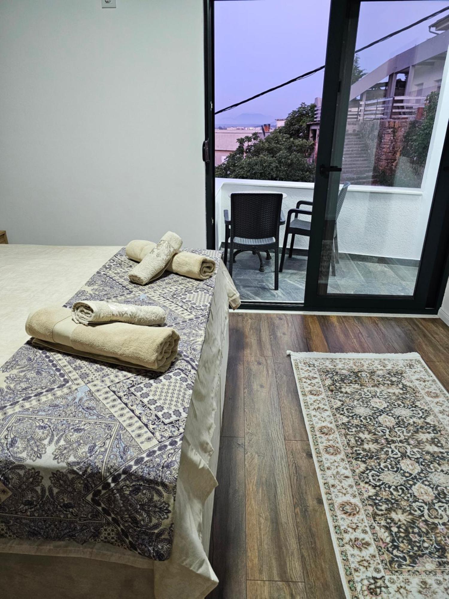 Apartments Ishmi In Center Of Ulcinj Buitenkant foto