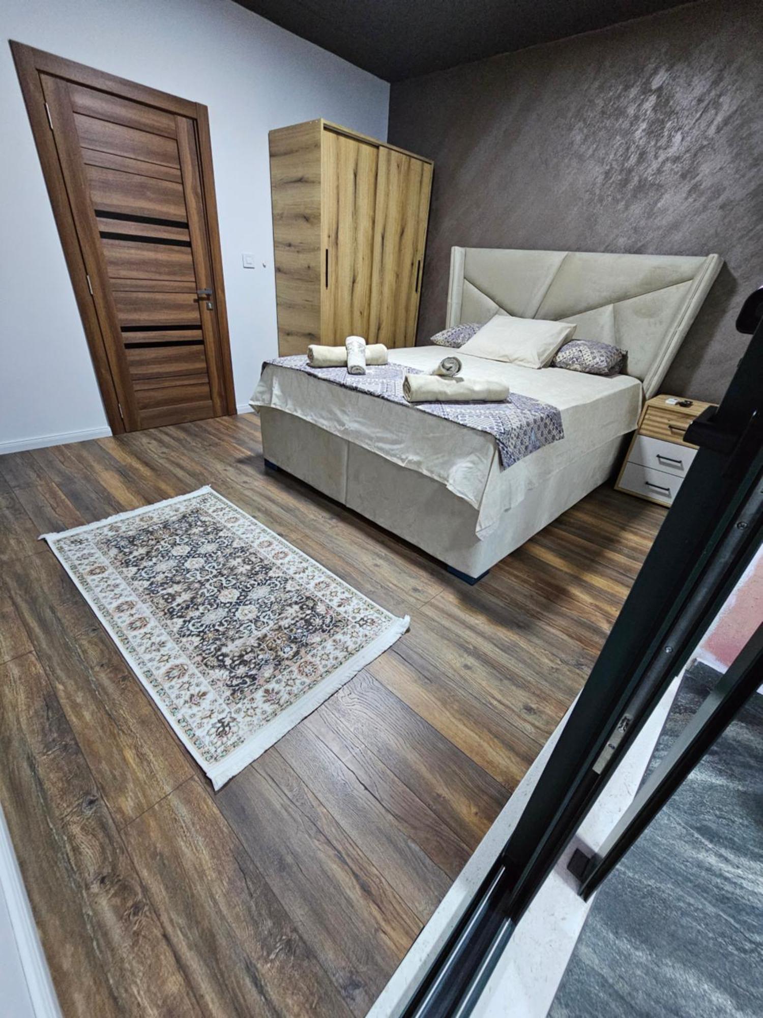 Apartments Ishmi In Center Of Ulcinj Buitenkant foto