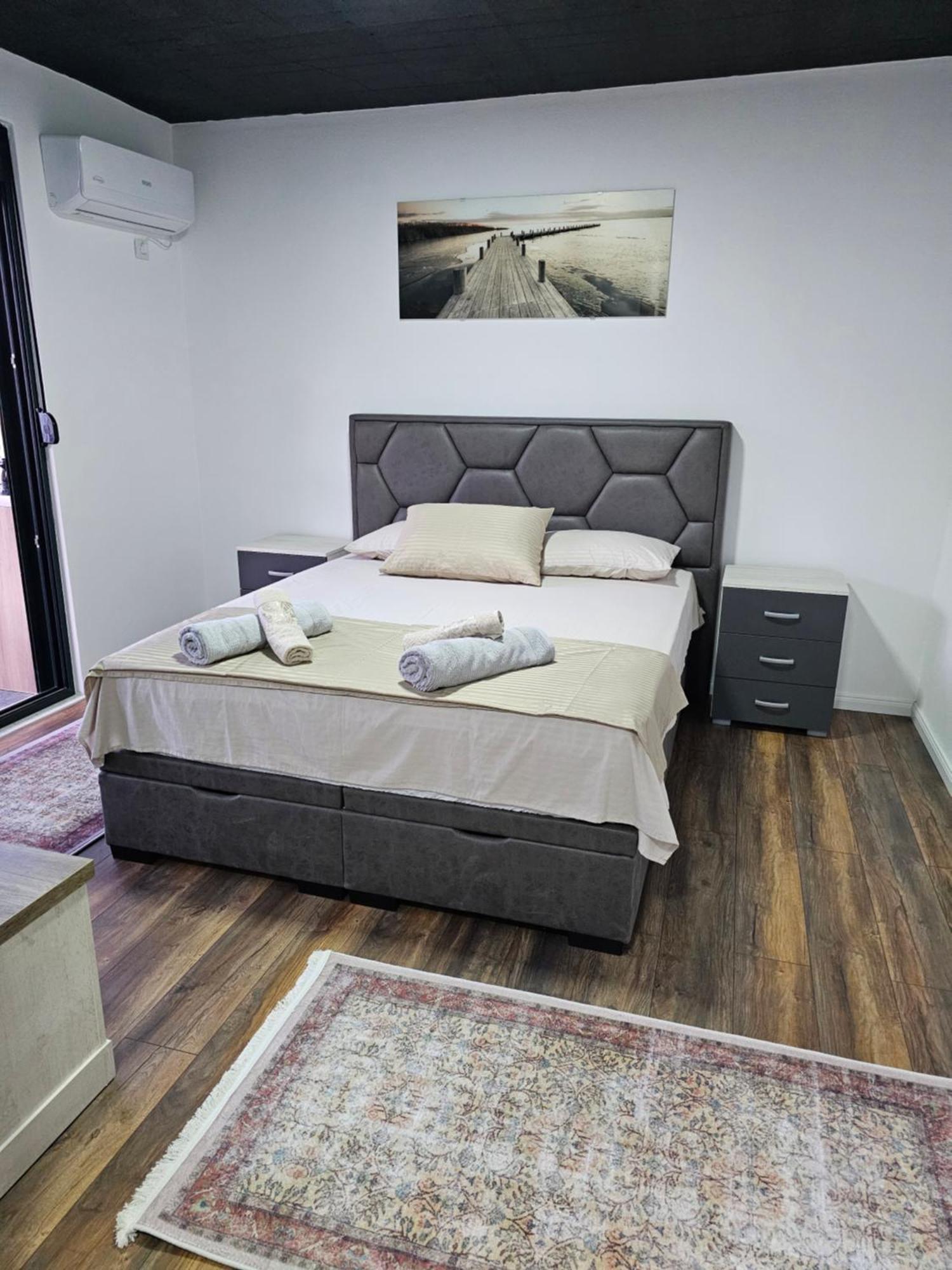 Apartments Ishmi In Center Of Ulcinj Buitenkant foto